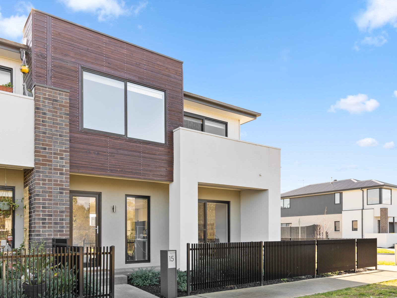Private Real Estate - Officer, Vic 3809