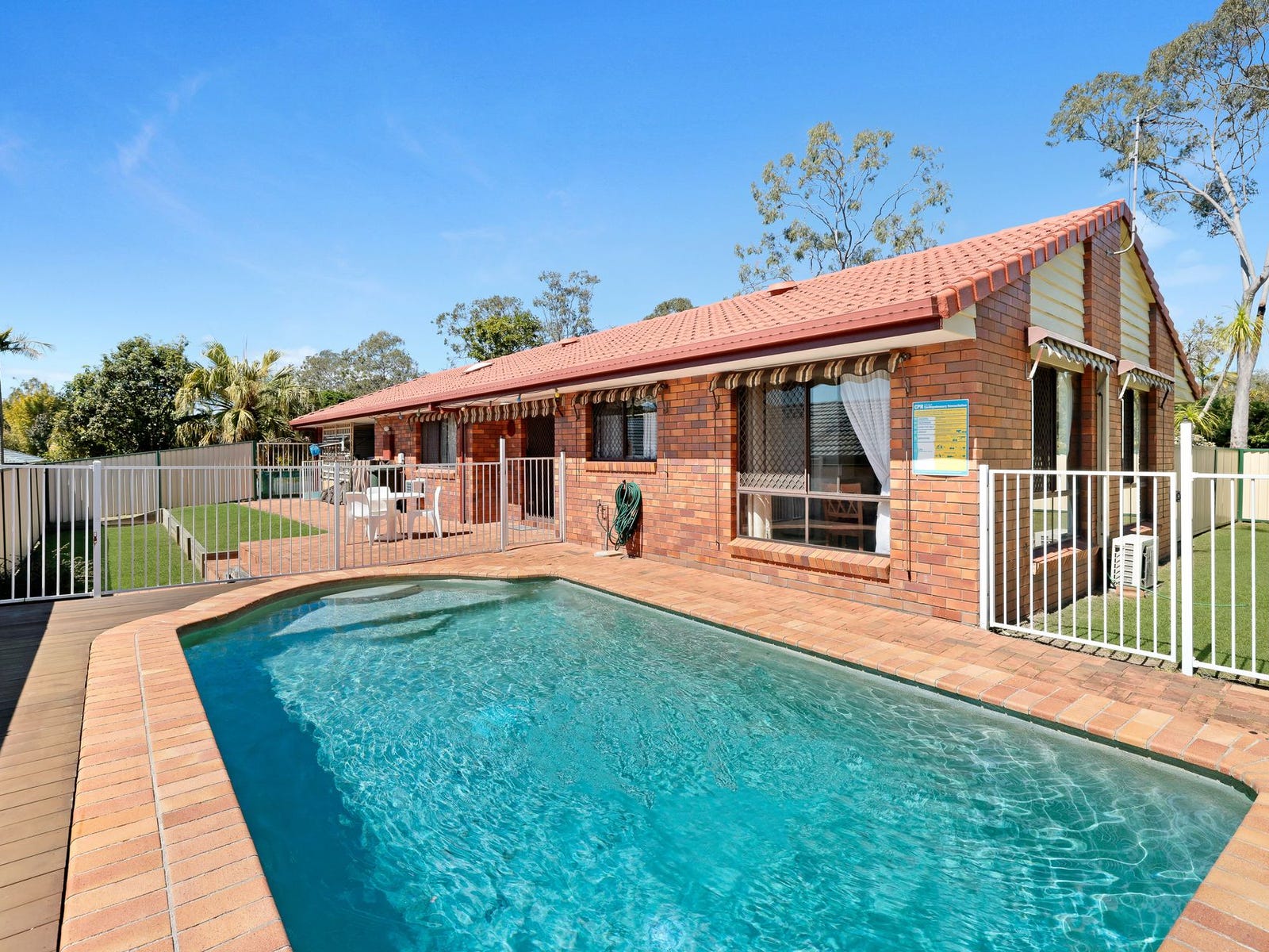 Private Rental in Helensvale, Qld 4212