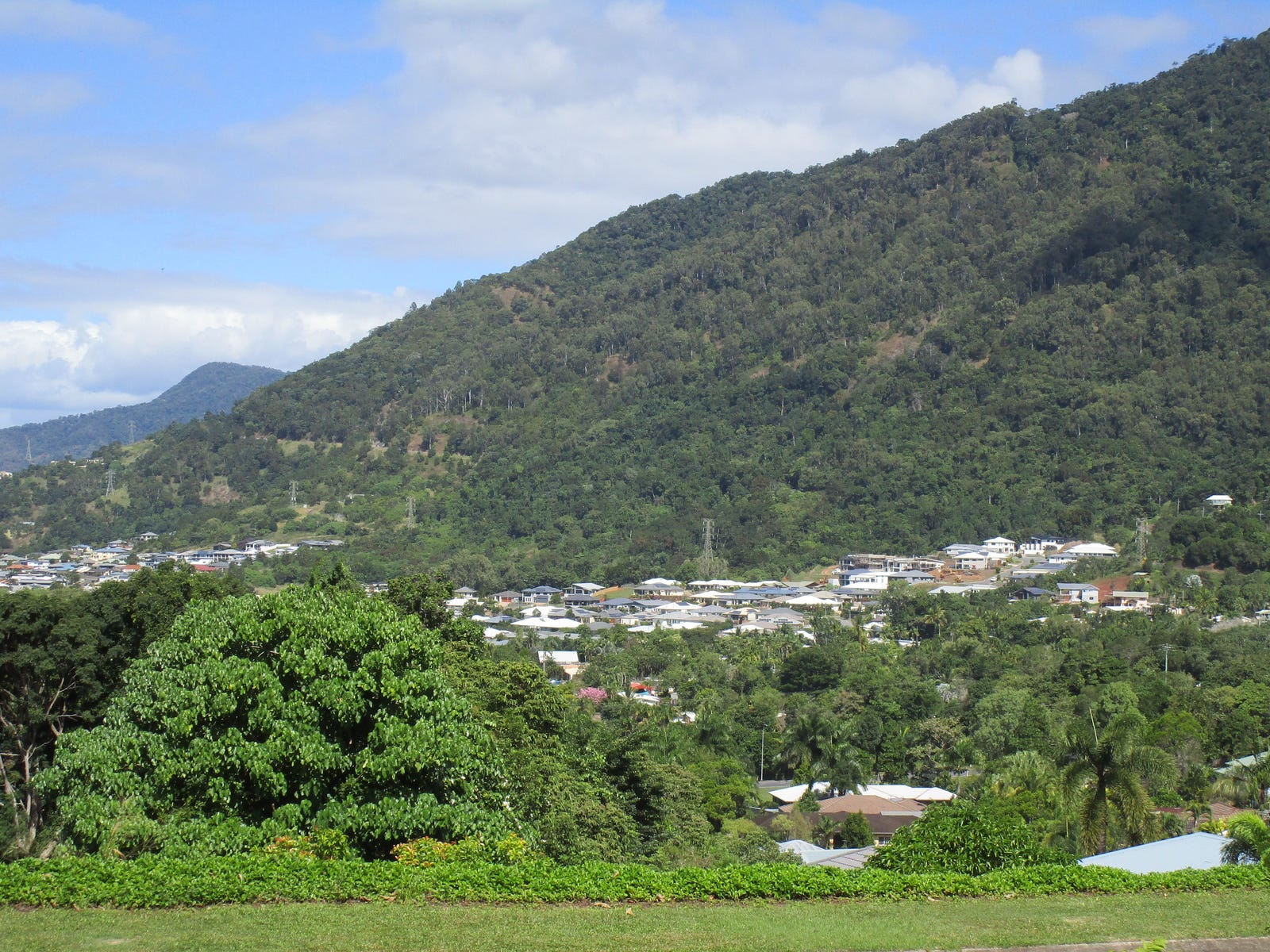 Private Rental in Brinsmead, Qld 4870