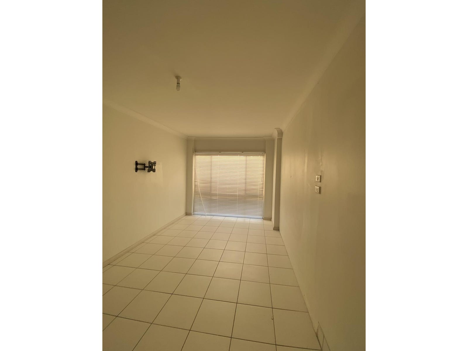 Private Rental in Rosemeadow, NSW 2560