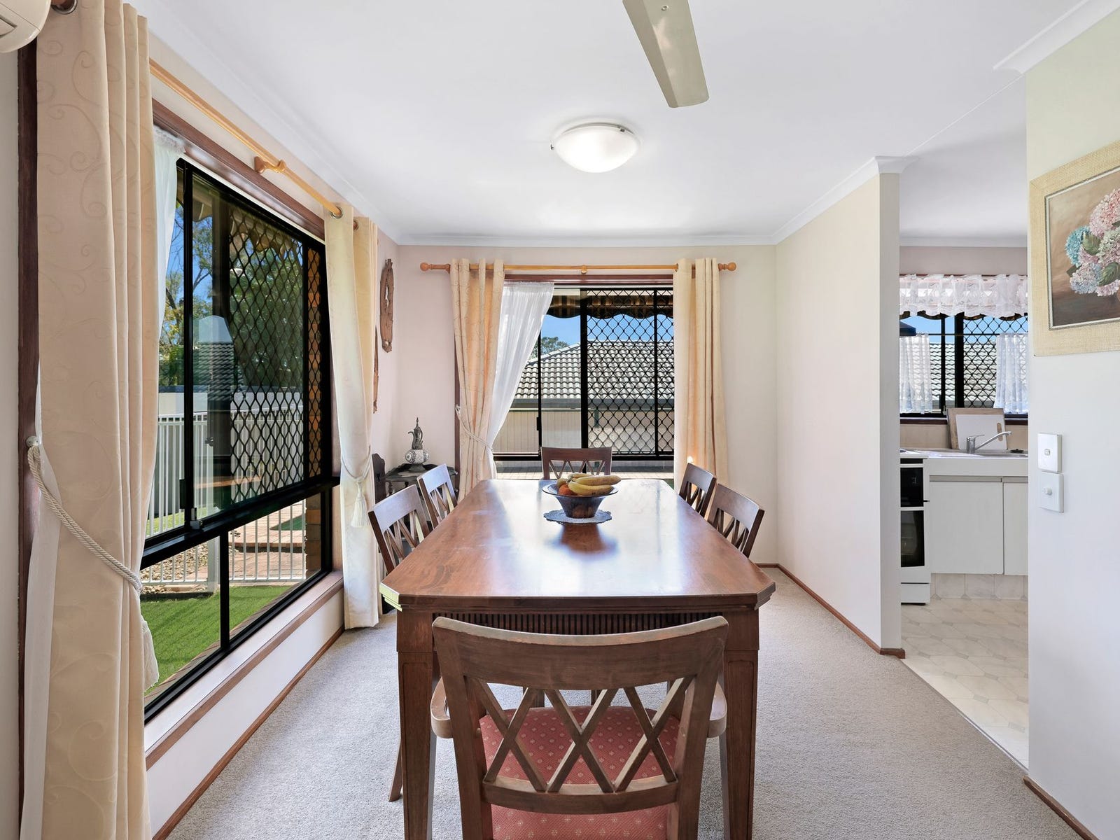 Private Rental in Helensvale, Qld 4212
