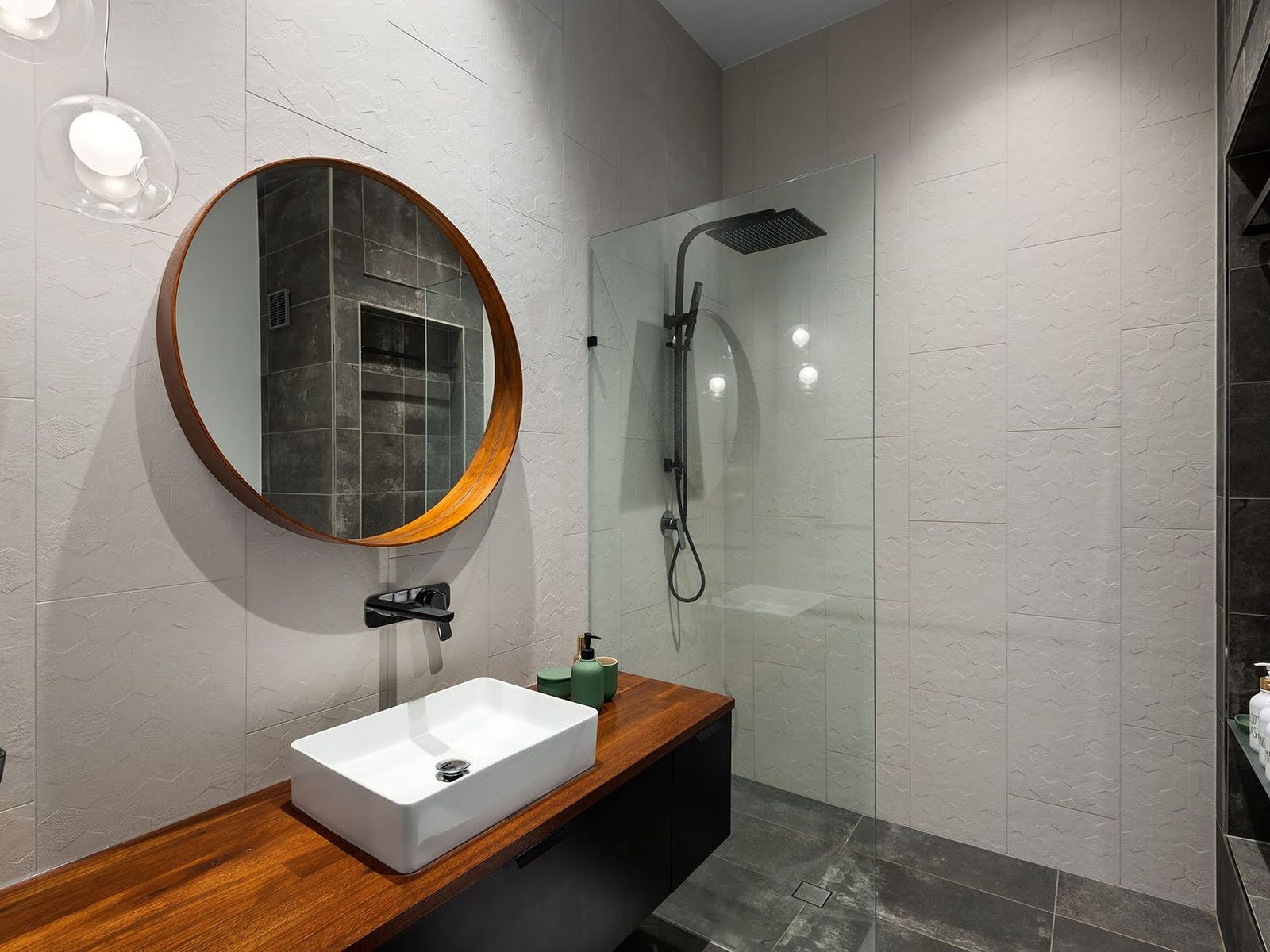 Private Rental in Teneriffe, Qld 4005