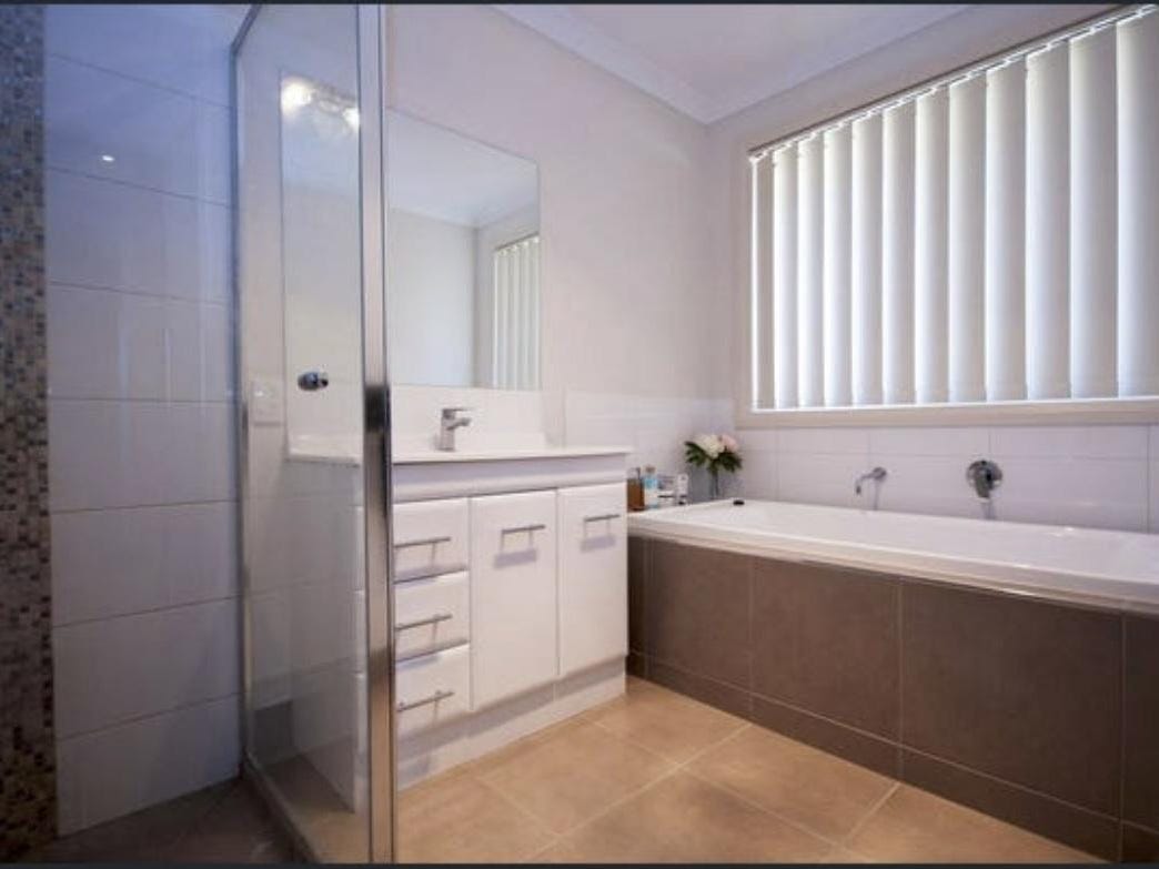 Property for Rent: Glenroy, NSW 2640