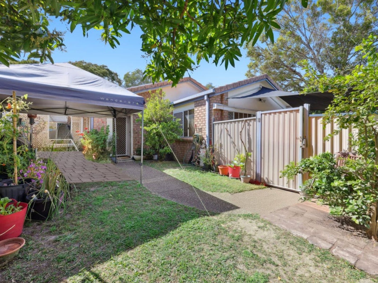 Private Rental in Parkwood, Qld 4214