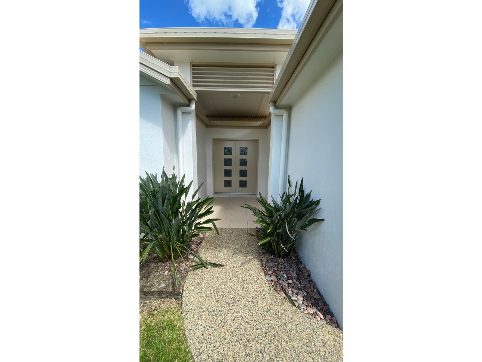 Private Rental in Bentley Park, Qld 4869