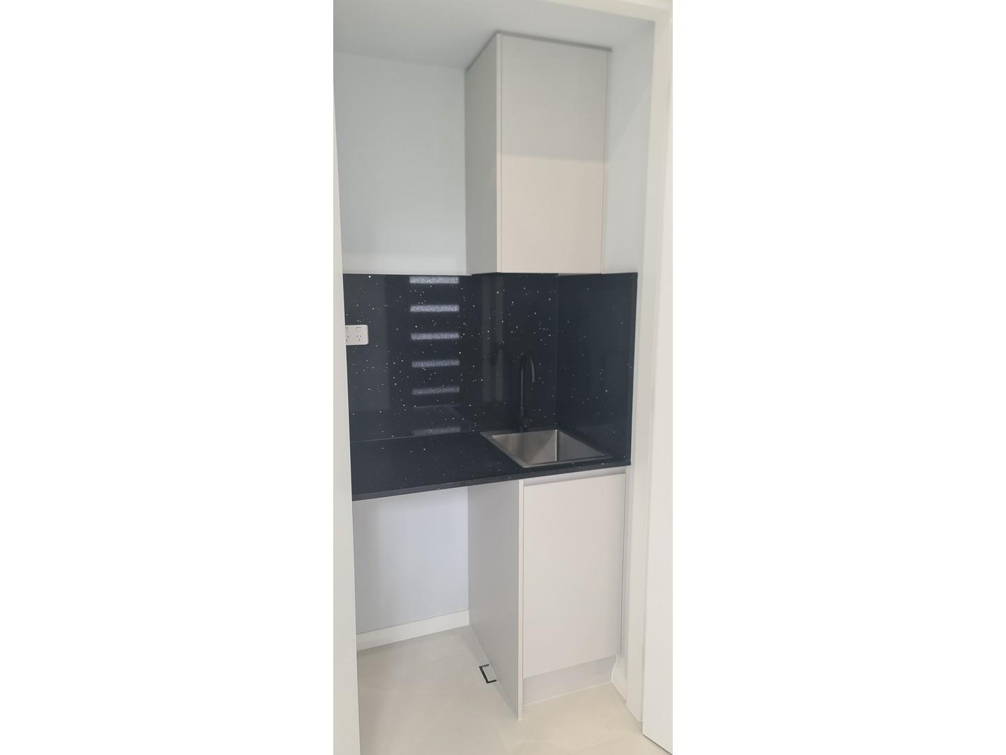 Private Rental in Pendle Hill, NSW 2145