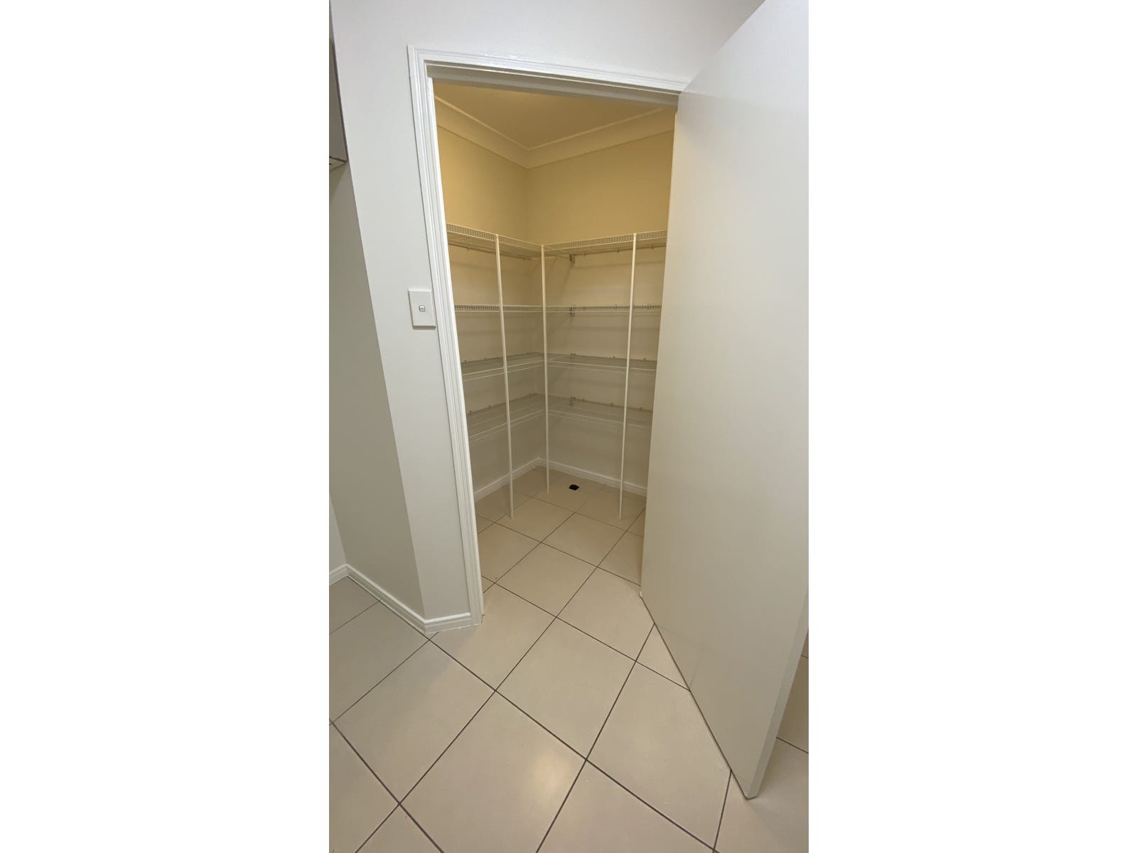 Private Rental in Bentley Park, Qld 4869