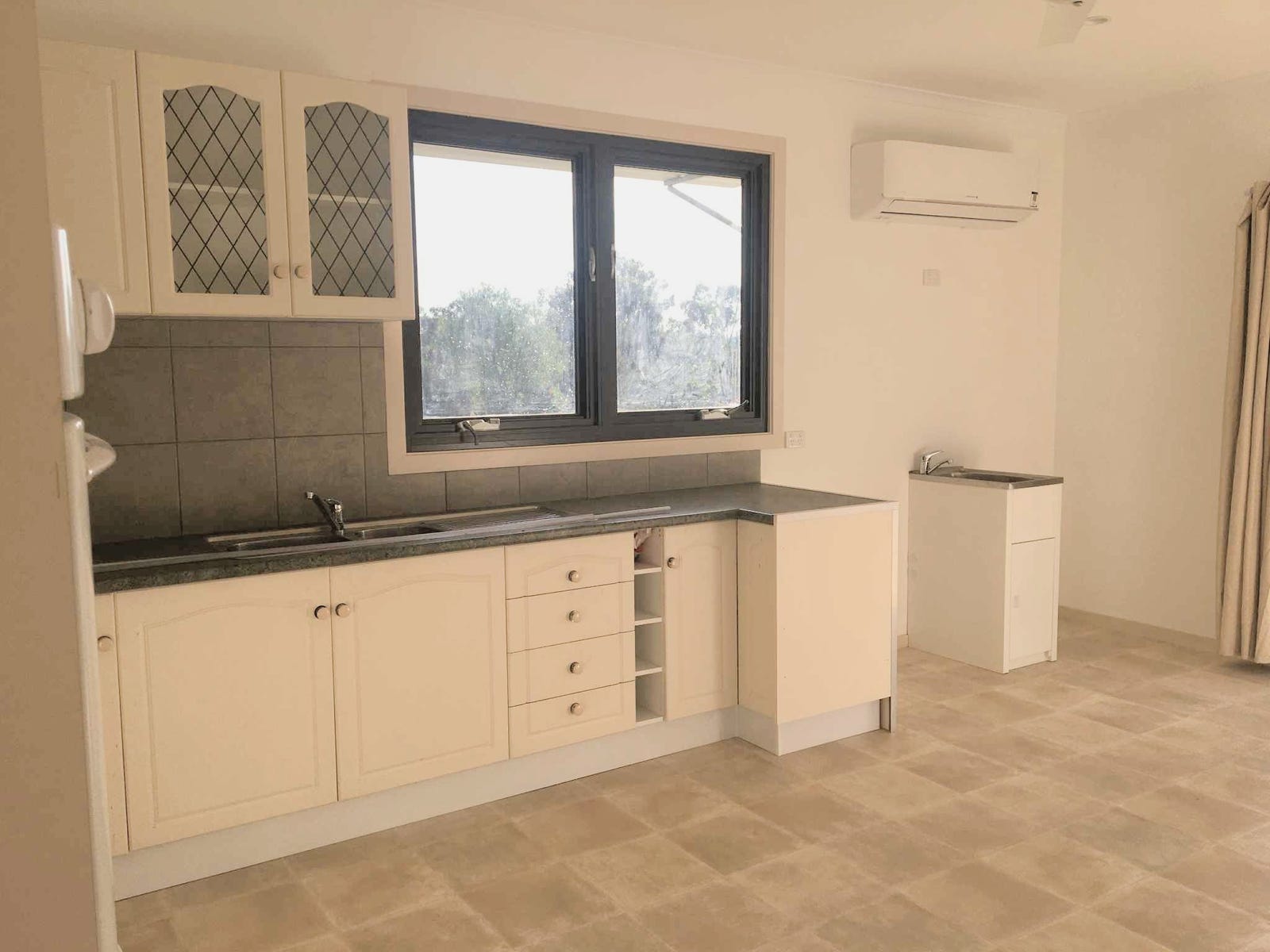 Private Rental in Pratten, Qld 4370