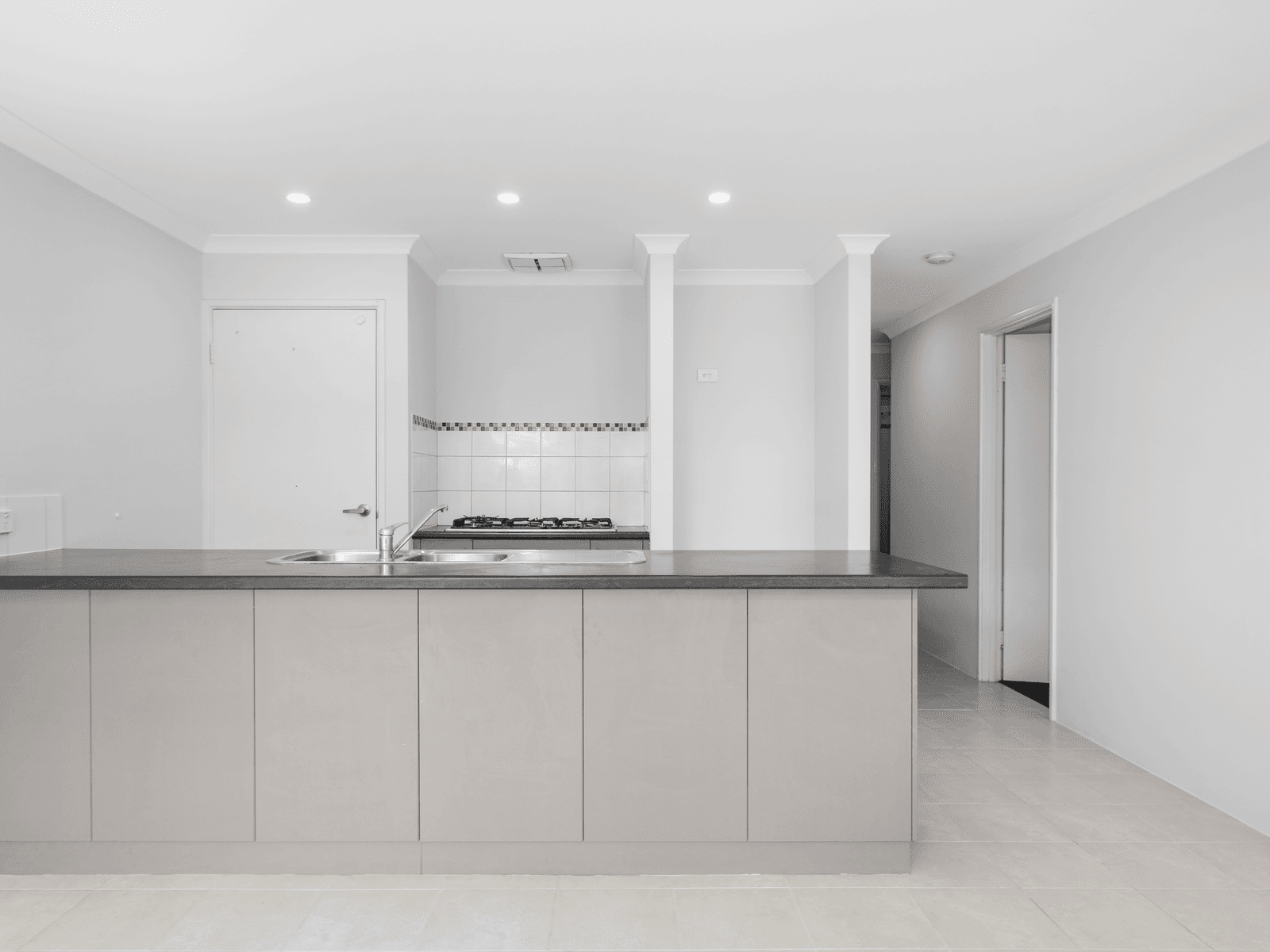 Private Rental in Banksia Grove, WA 6031