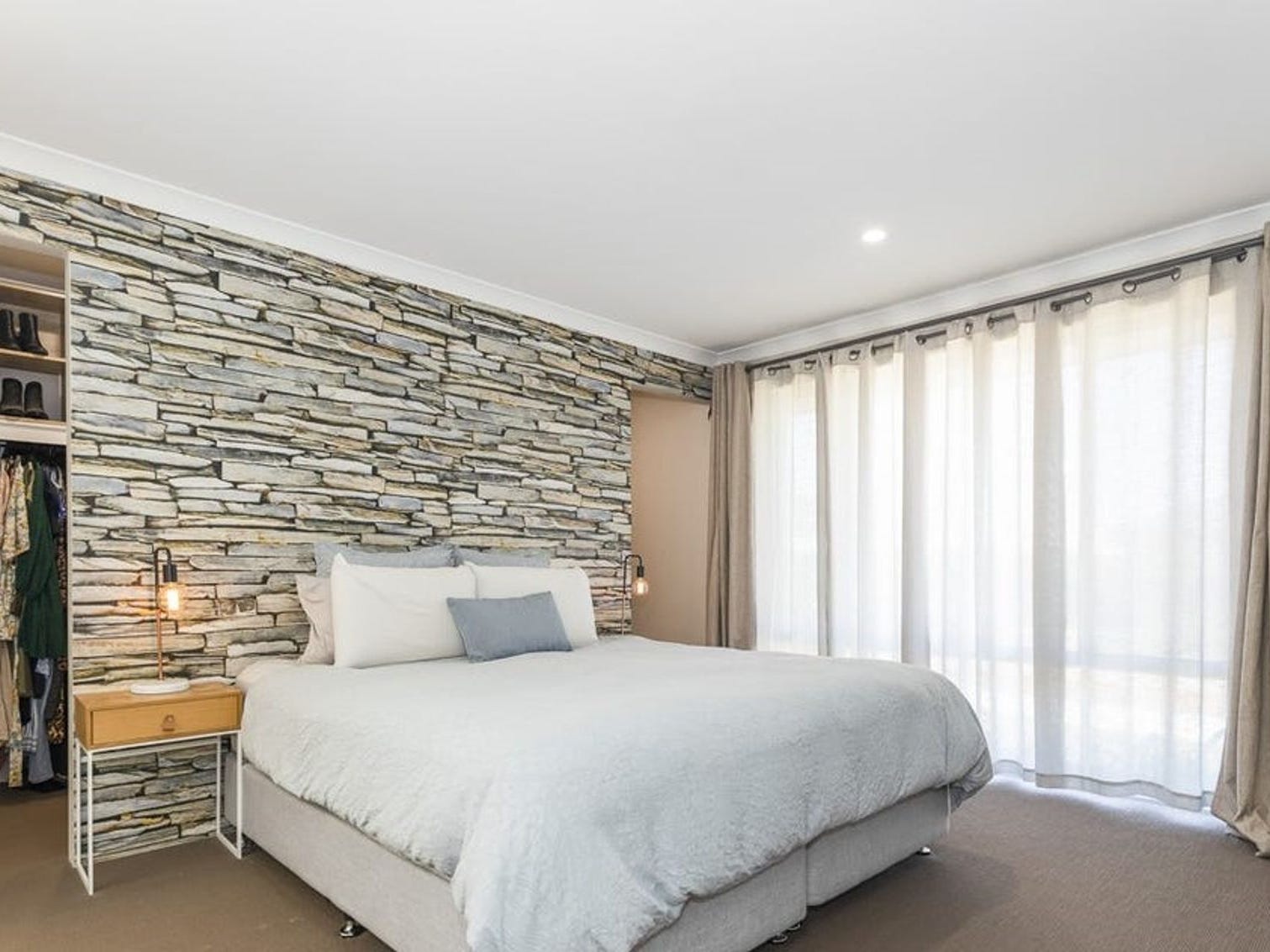 Property for Rent: Eglinton, WA 6034