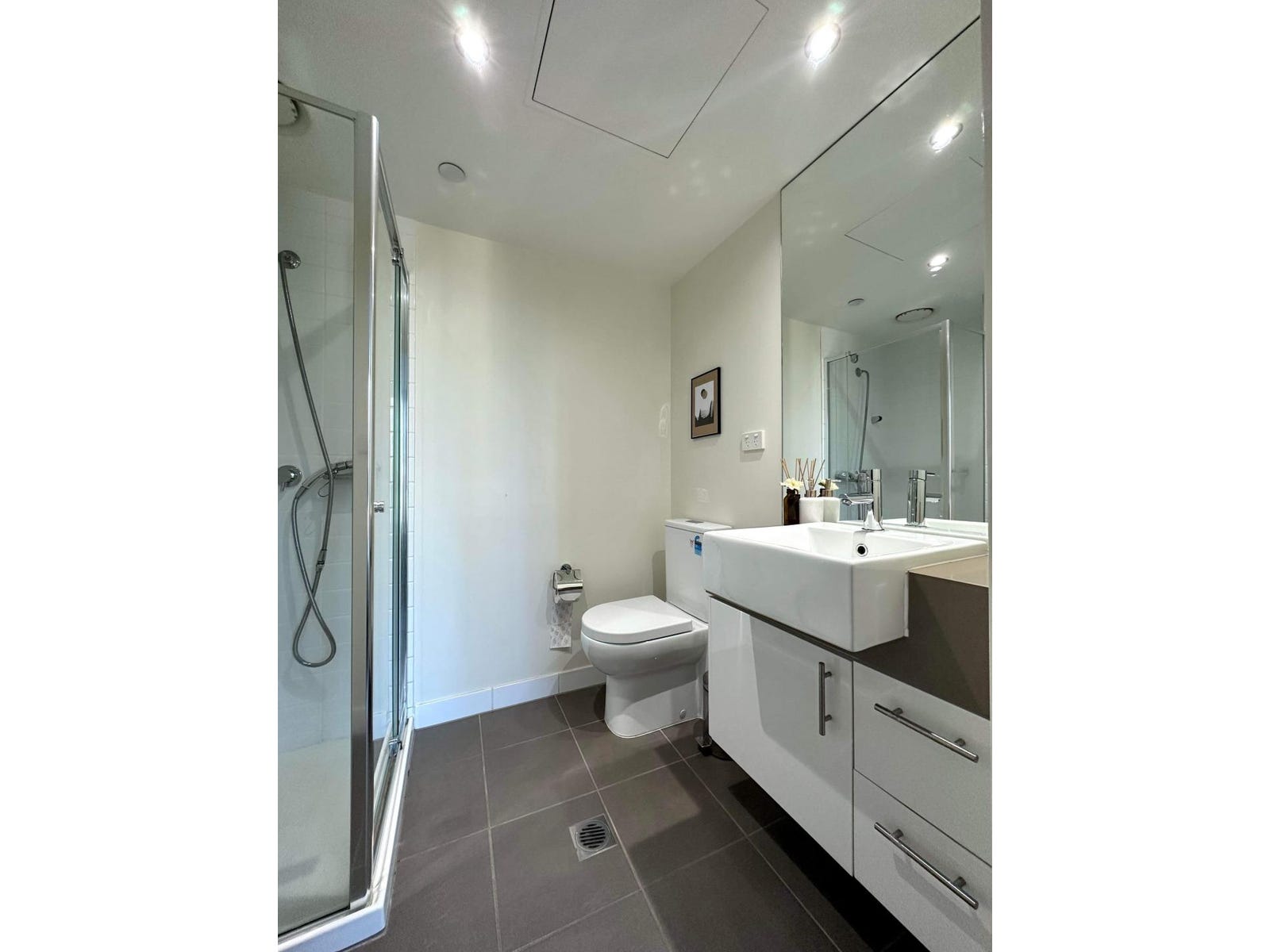 Property for Rent: Melbourne, Vic 3000