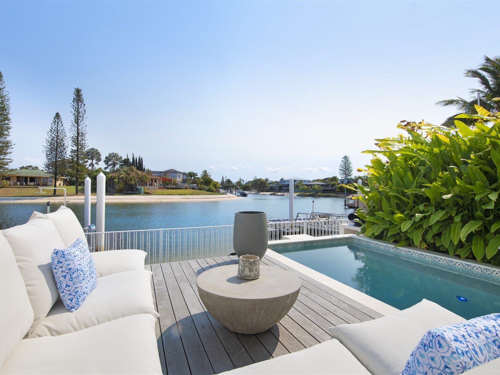 Land for sale - Mermaid Waters, Qld 4218
