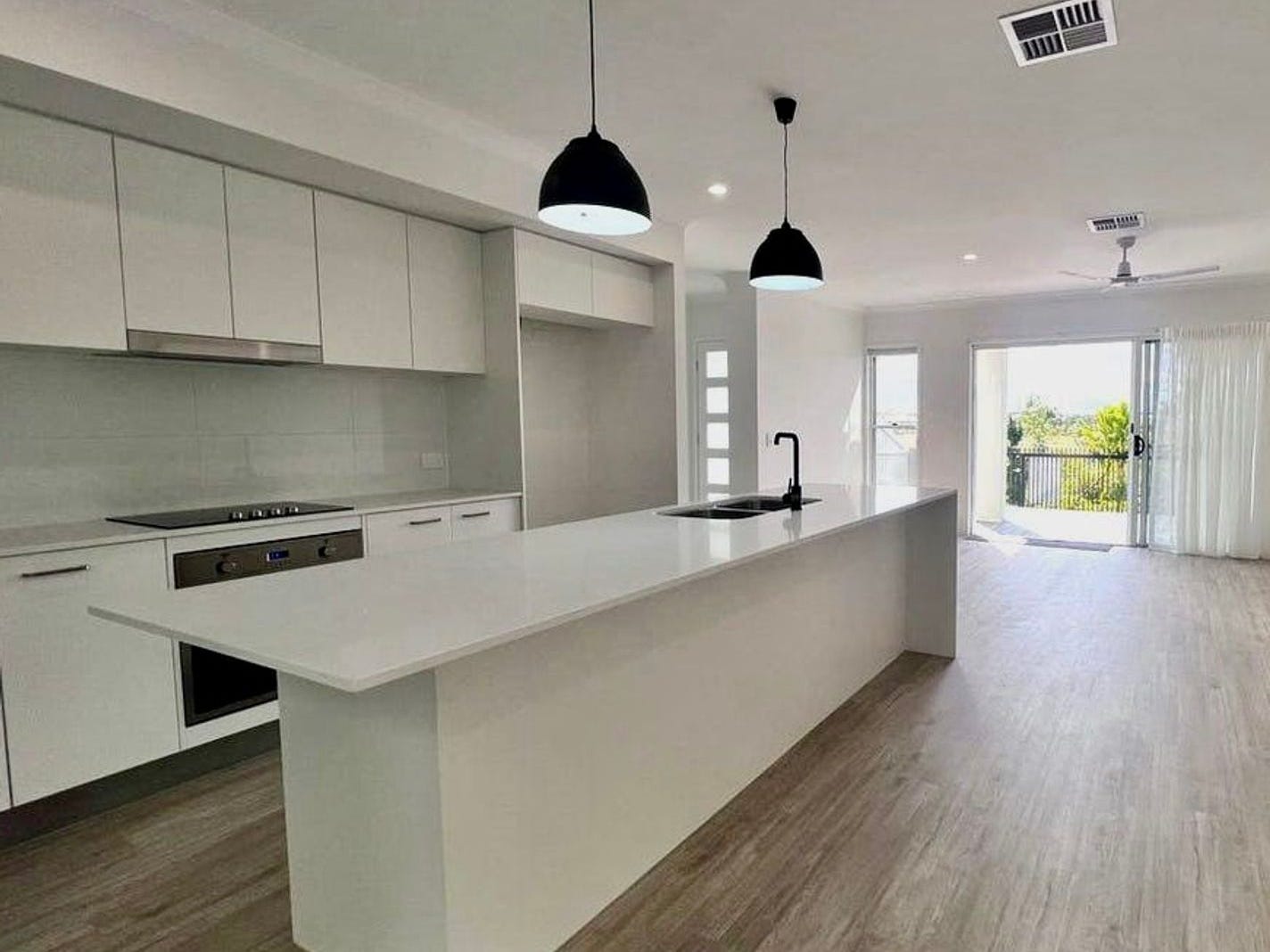 Private Rental in Palmview, Qld 4553
