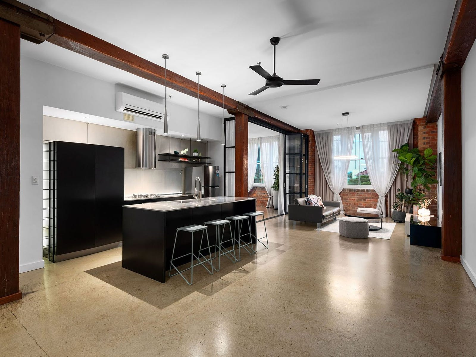 Private Rental in Teneriffe, Qld 4005