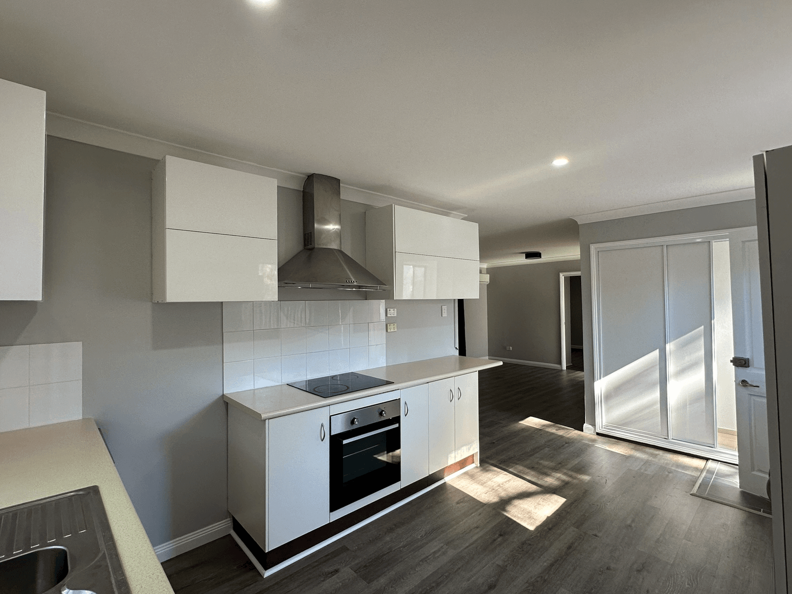 Private Rental in Mirrabooka, NSW 2264