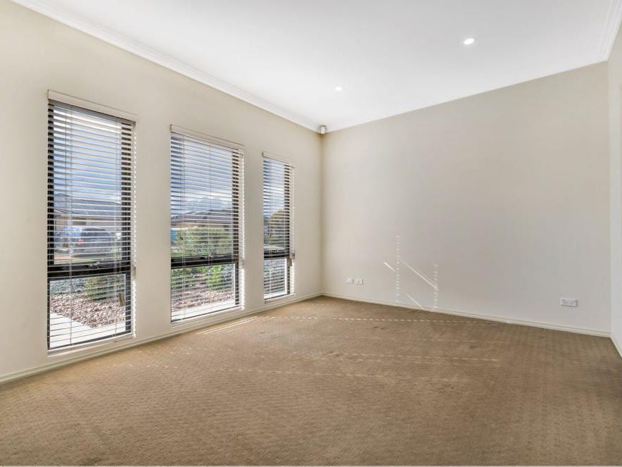 Private Rental in Munno Para West, SA 5115