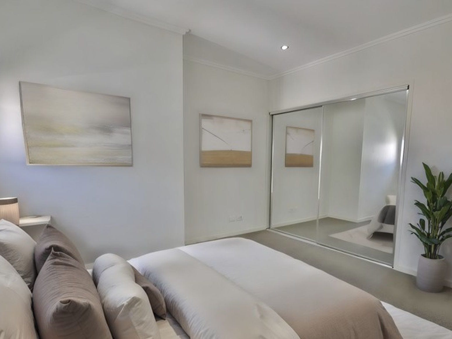 Private Rental in Holland Park West, Qld 4121