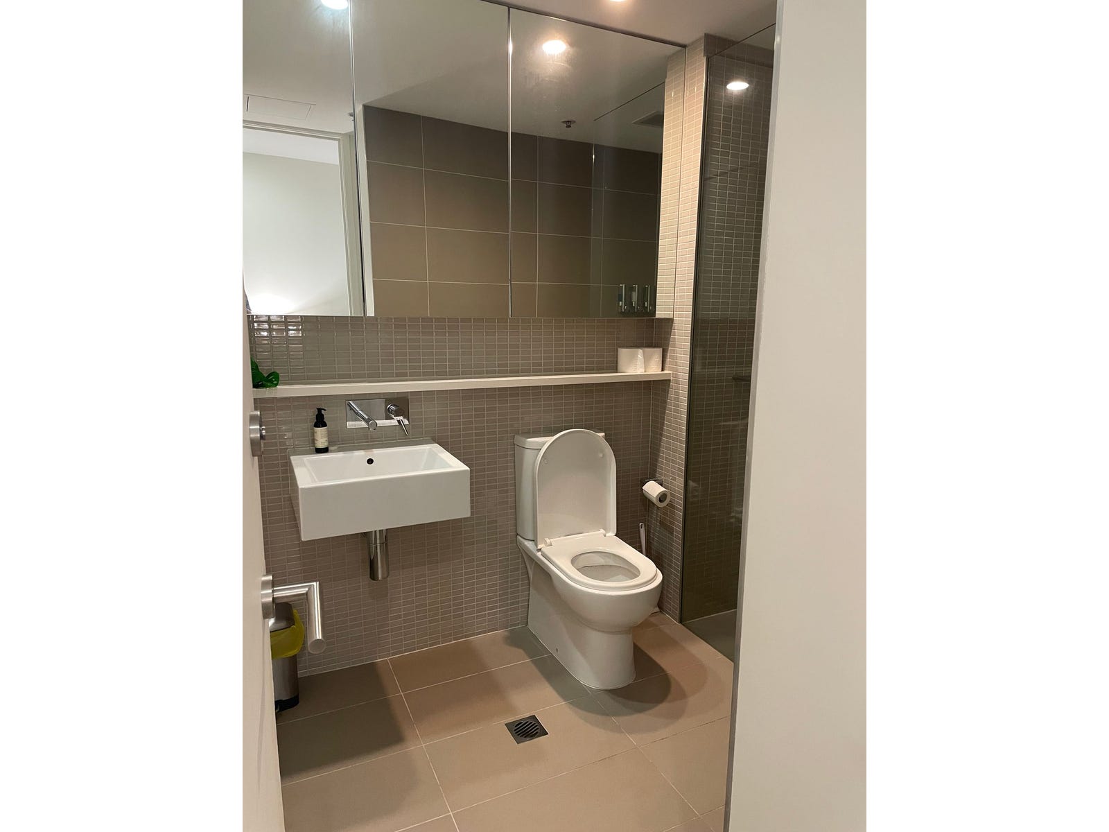 Private Rental in Melbourne, Vic 3004