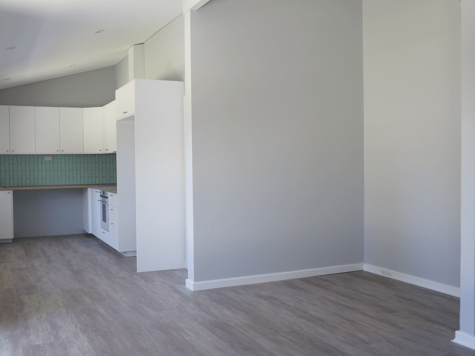 Property for Rent: Karrinyup, WA 6018
