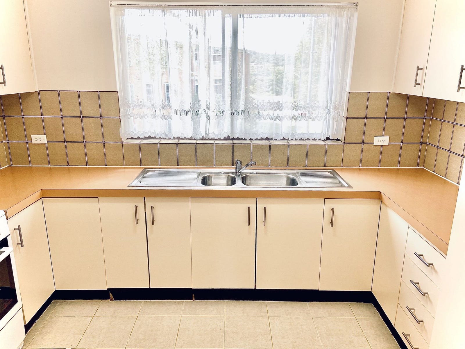 Private Listing - Belconnen, ACT 2617