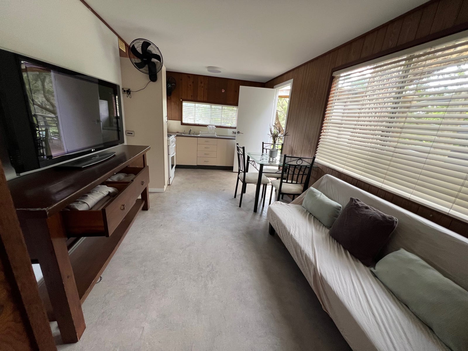 Private Rental in Clagiraba, Qld 4211