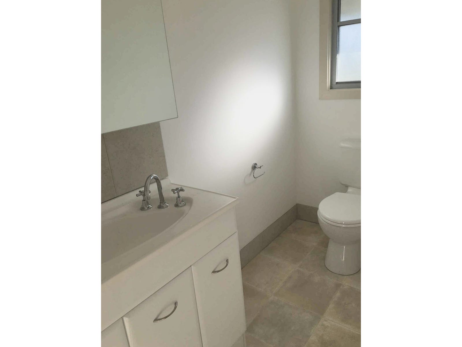 Private Rental in Pratten, Qld 4370