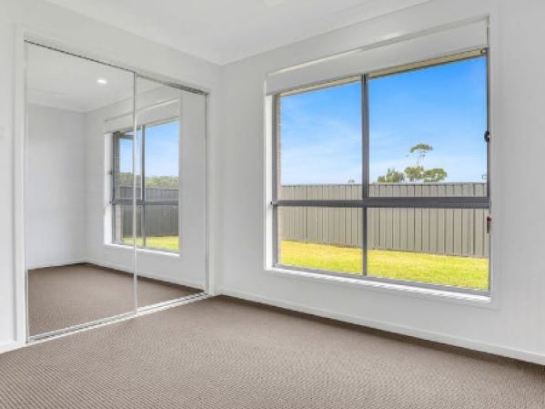 Property for Rent: Old Bar, NSW 2430