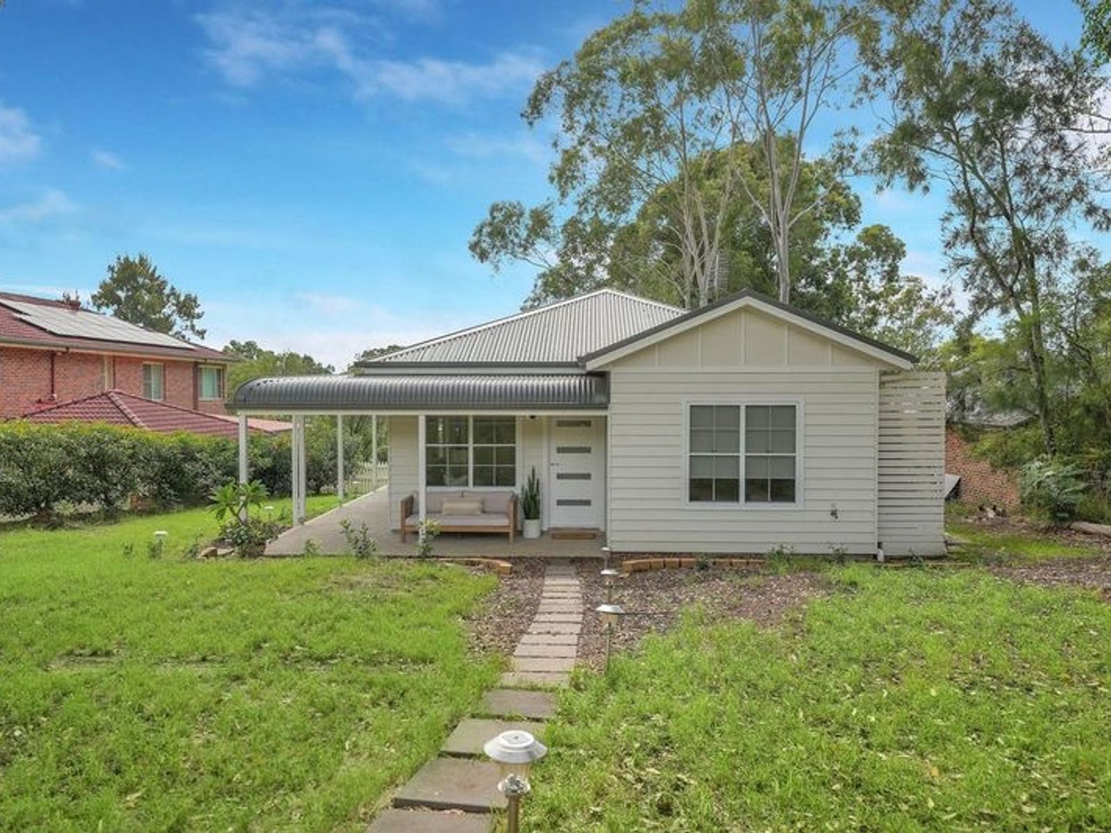 Property for Rent: Bolwarra Heights, NSW 2320
