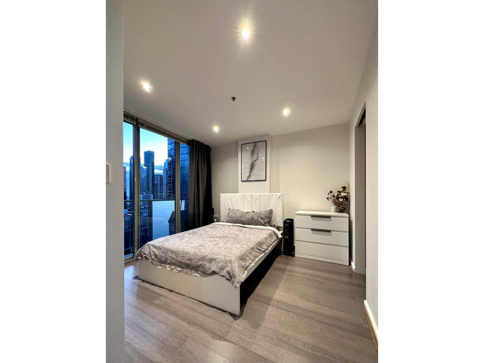 Property for Rent: Melbourne, Vic 3000