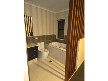 Private Rental in Logan Reserve, Qld 4133
