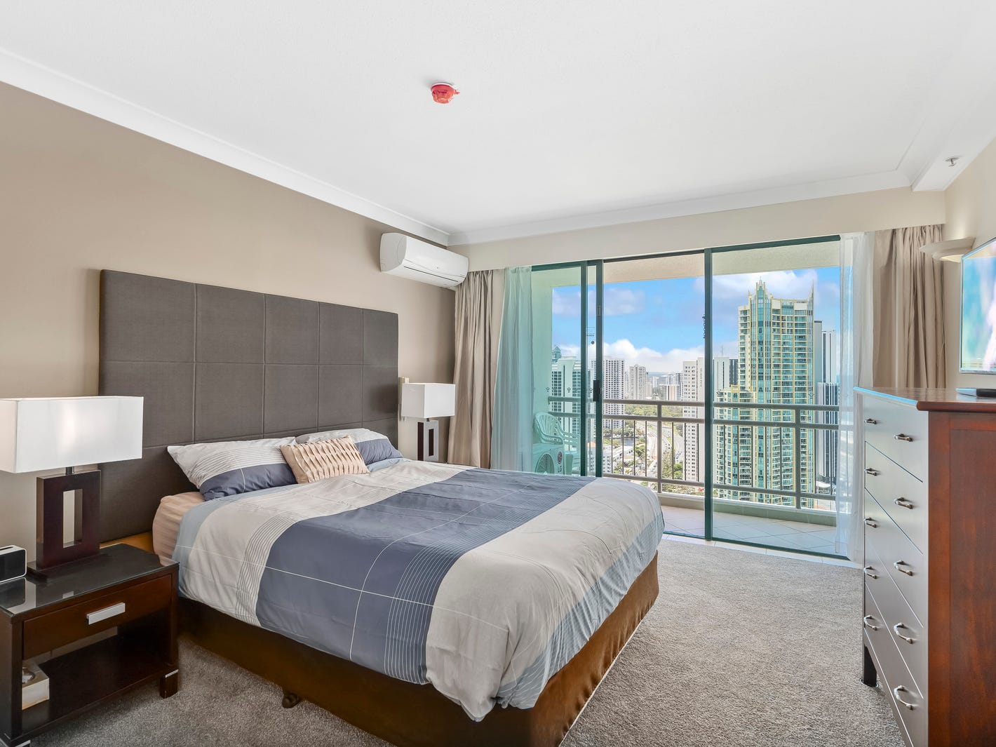 Private Rental in Surfers Paradise, Qld 4217