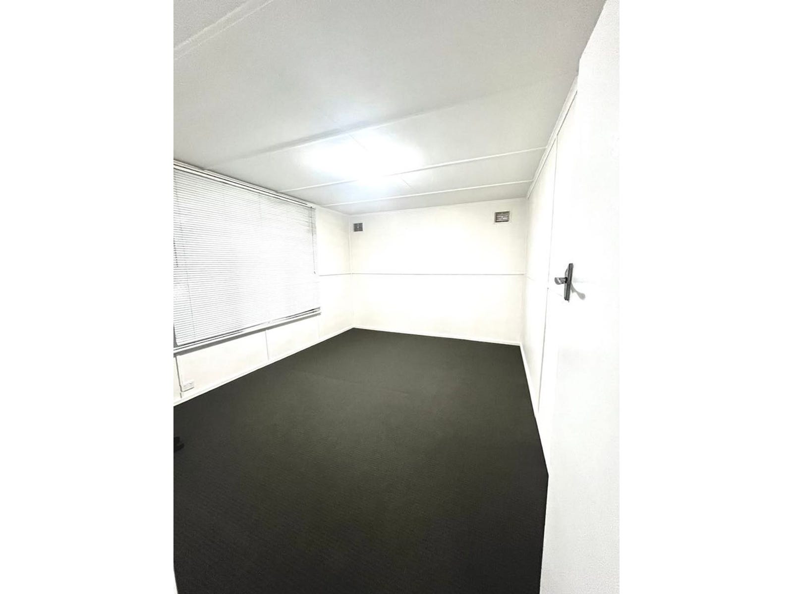 Property for Rent: Quinns Rocks, WA 6030