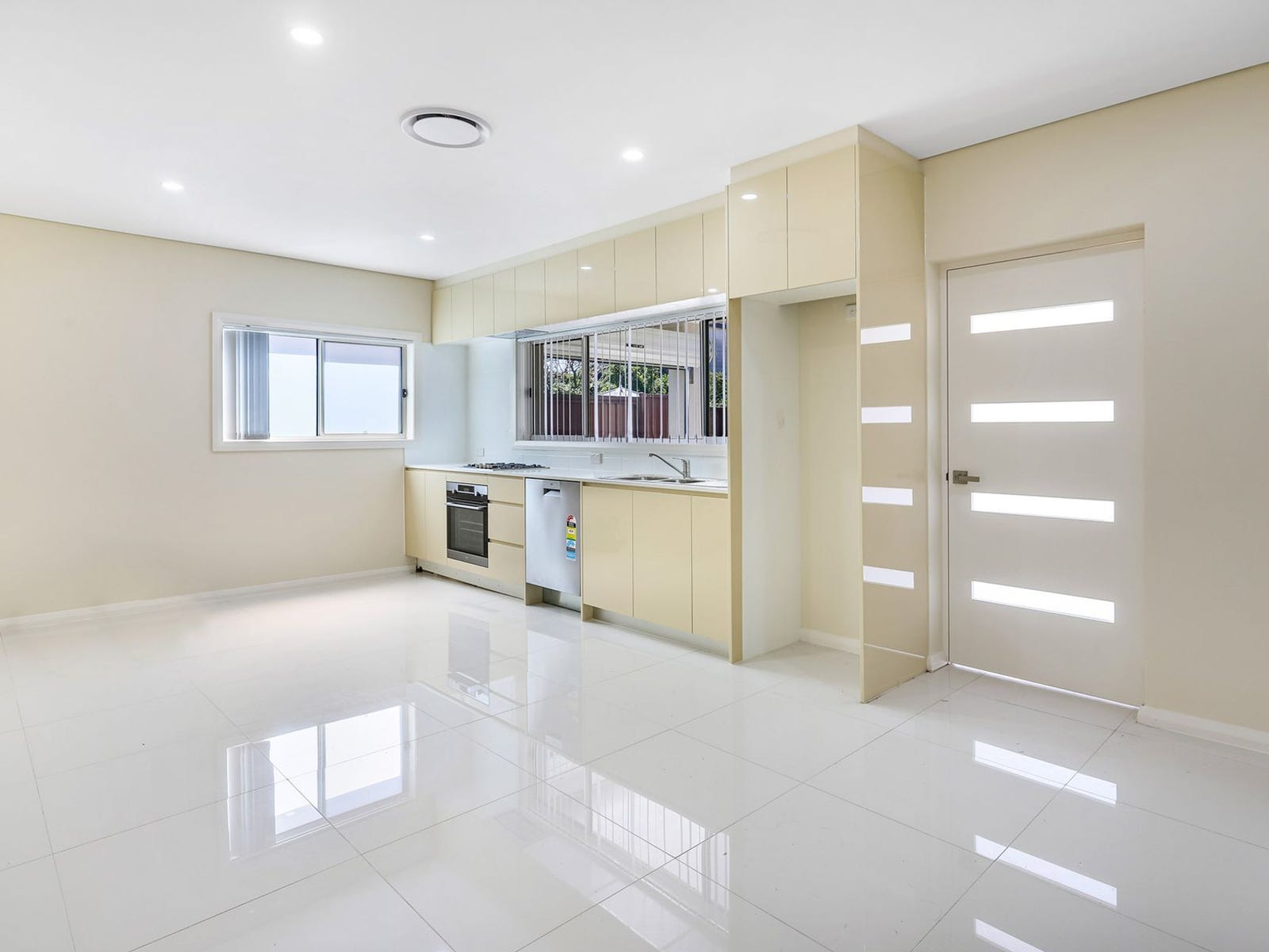 Property for Rent: Brighton-le-sands, NSW 2216