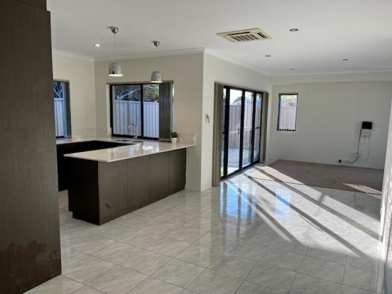 Private Rental in Forrestfield, WA 6058