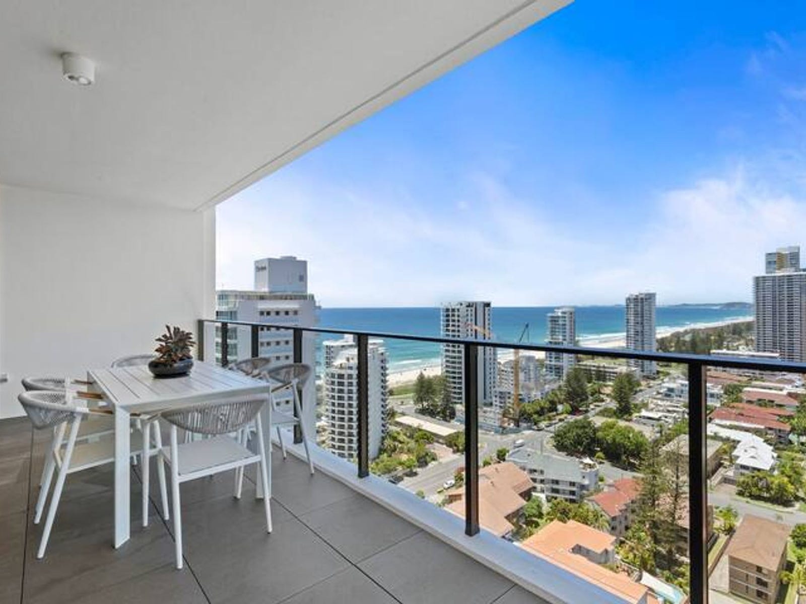Private Rental in Broadbeach, Qld 4218