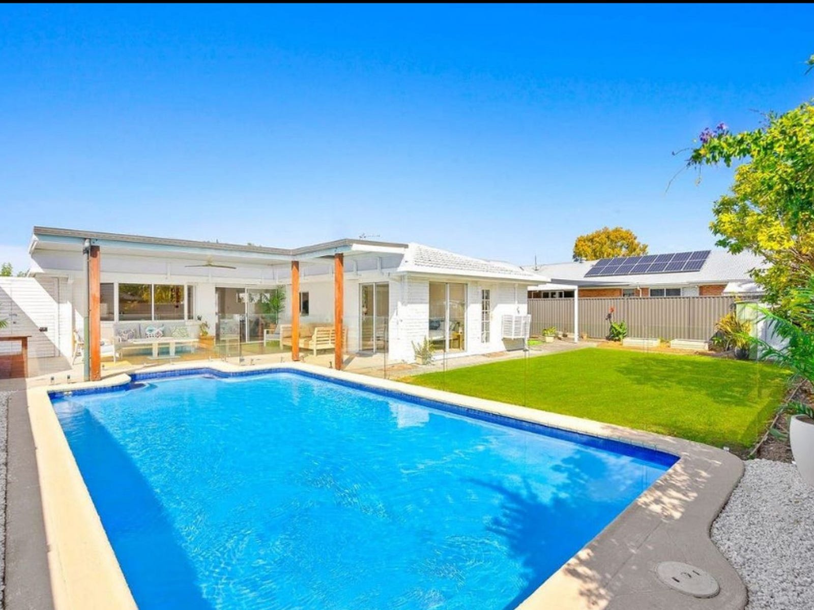 Private Rental in Burleigh Waters, Qld 4220