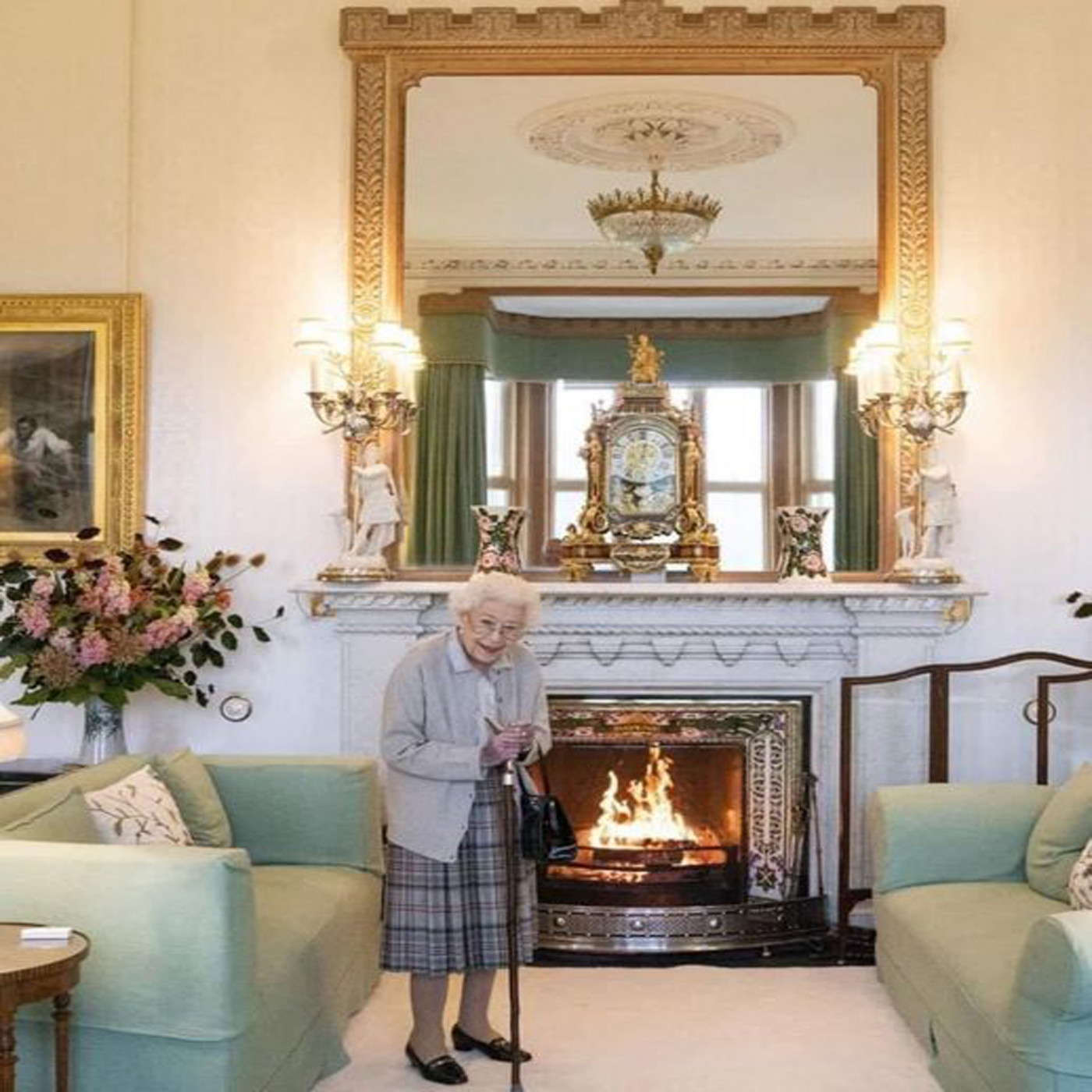 Walking the Talking: Queen, King and Country