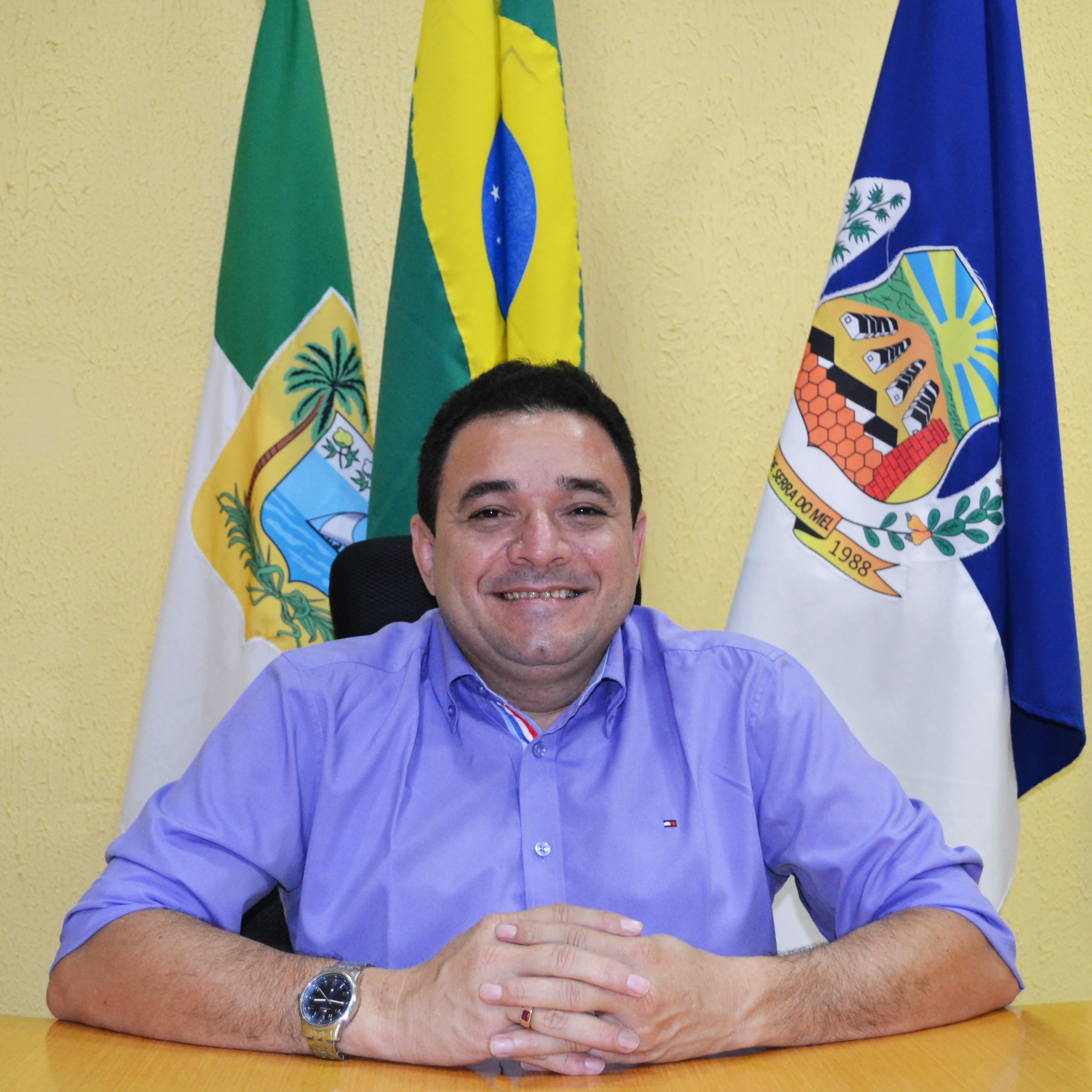 Resultado de imagem para fotos do prefeito da serra do mel bibiano