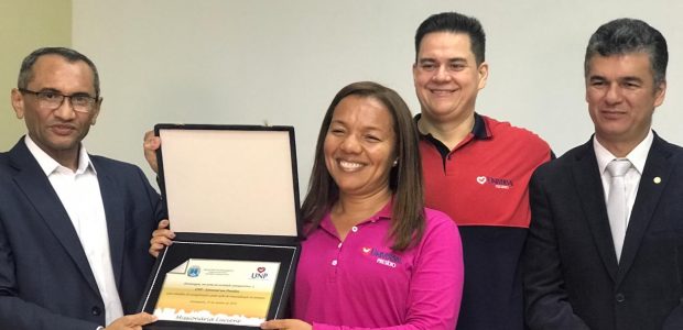 Dona Luciene, responsável pelo trabalho feminino, também recebe homenagem