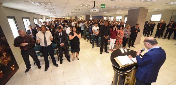 Lideranças de diversas denominações se reuniram hoje no Congresso Renovação que contou com a presença do Bispo Edir Macedo