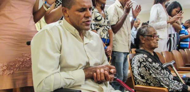 Inauguração Catedral de Sergipe: a Universal chegou a Sergipe há 36 anos