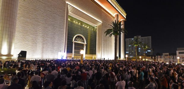 A Vigília da Virada no Templo de Salomão teve lotação máxima
