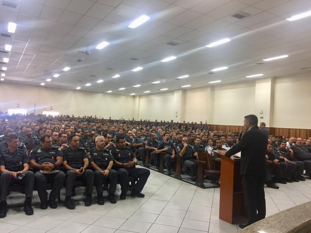 Site inventa que Universal está montando ‘exército de PMs’