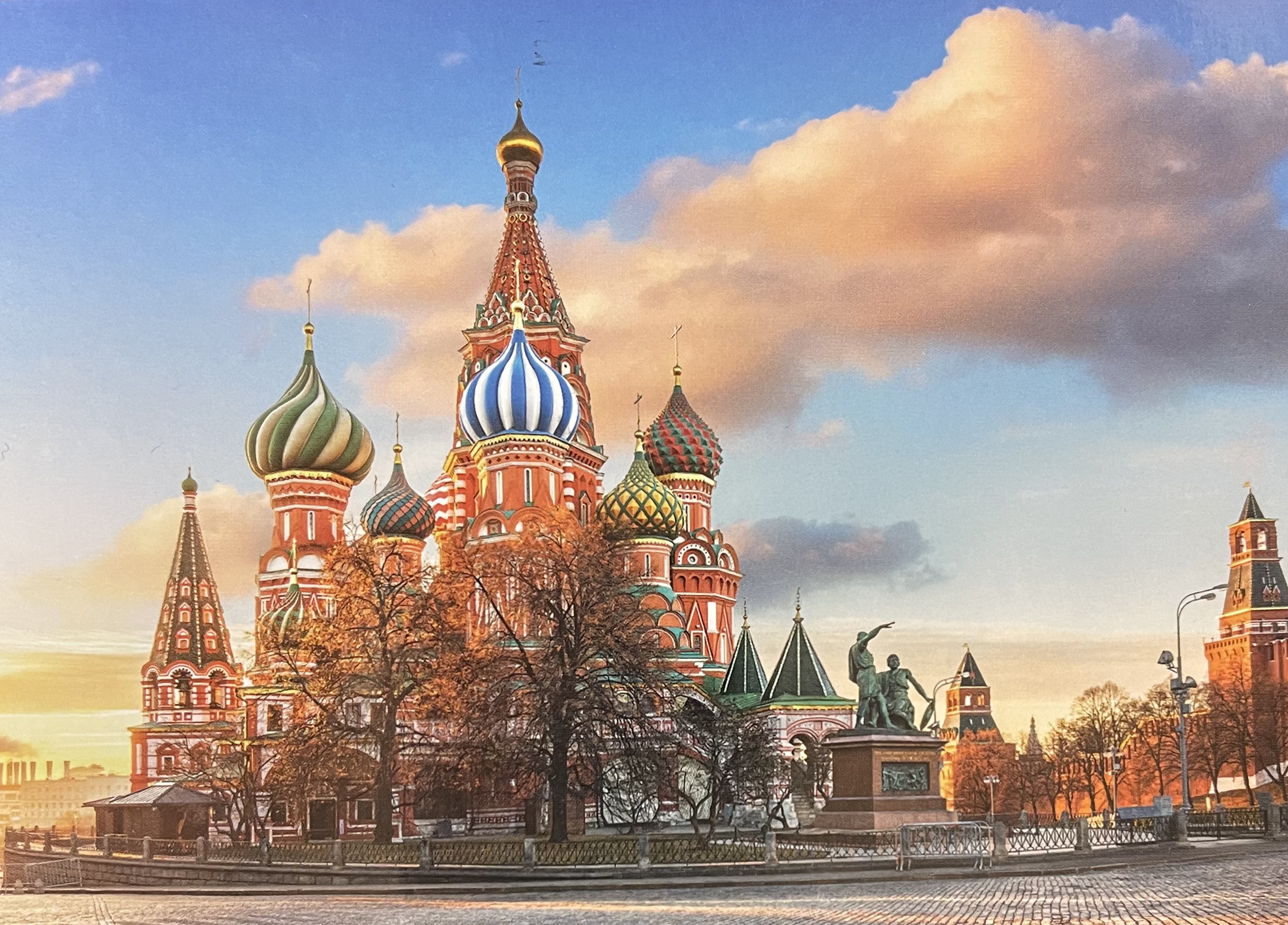 Воскресенские ворота москва. Измайловский парк замок. Московский кремль. Места в москве которые стоит посетить 2024. Измайлово достопримечательности.