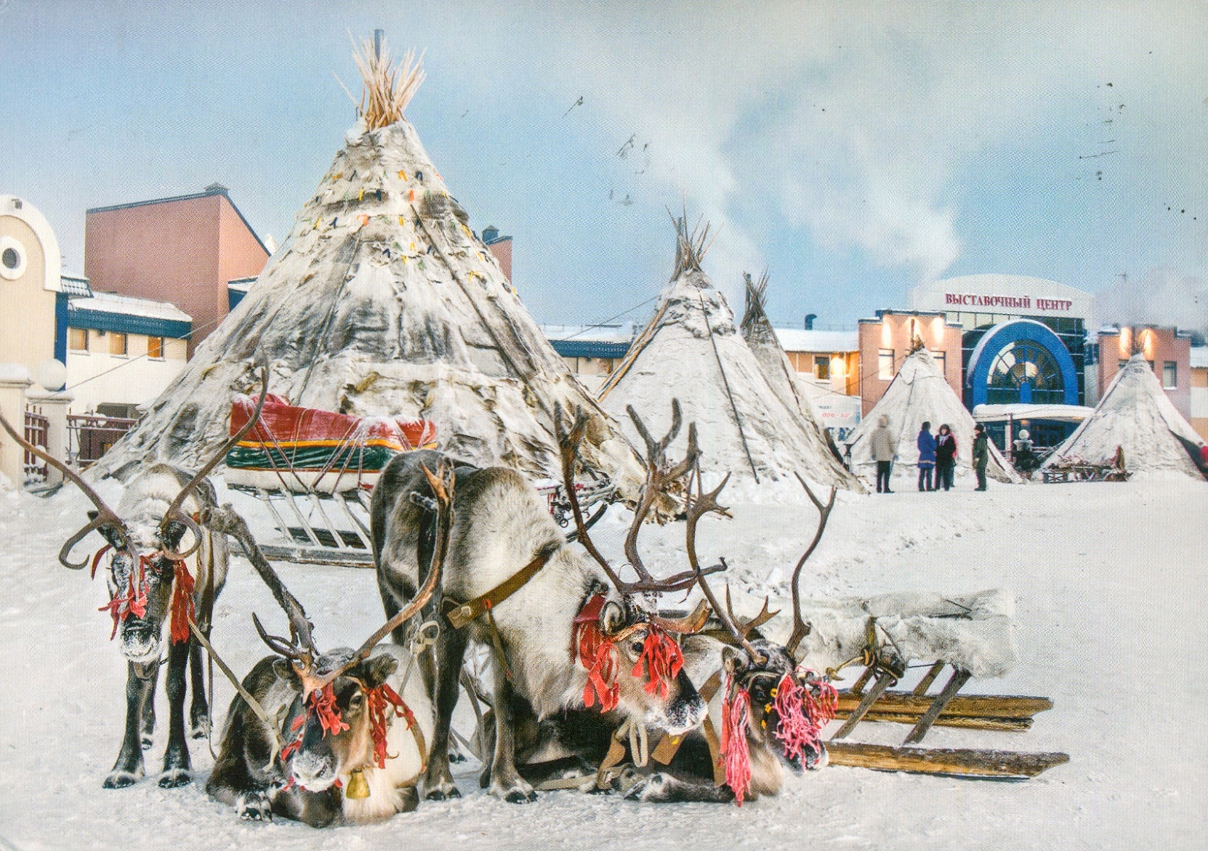 ледовый городок салехард 2022. ледяной городок салехард. губкинский ледовый городок 2022. салехард 2020. список праздников которые празднуют на ямале.