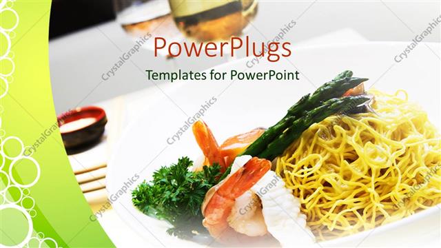  Presentation with noodles - A dish of noodles with cups in the background