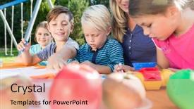  Presentation with children painting - Presentation with apple crayons - mum painting pictures with their background and a  colored foreground