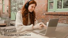  Presentation with headphones - 