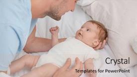  Presentation with new parents at home baby - Presentation theme having bebes - young father with baby background and a  colored foreground