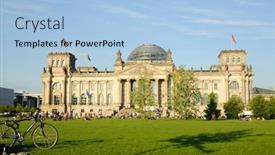  Presentation with historical building - 